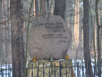 Pomnik 1863r. w Puszczy Mariańskiej